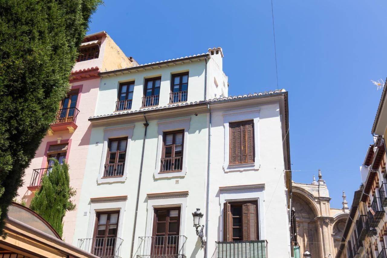 Los Lobos Suites Apartamentos Granada Eksteriør billede