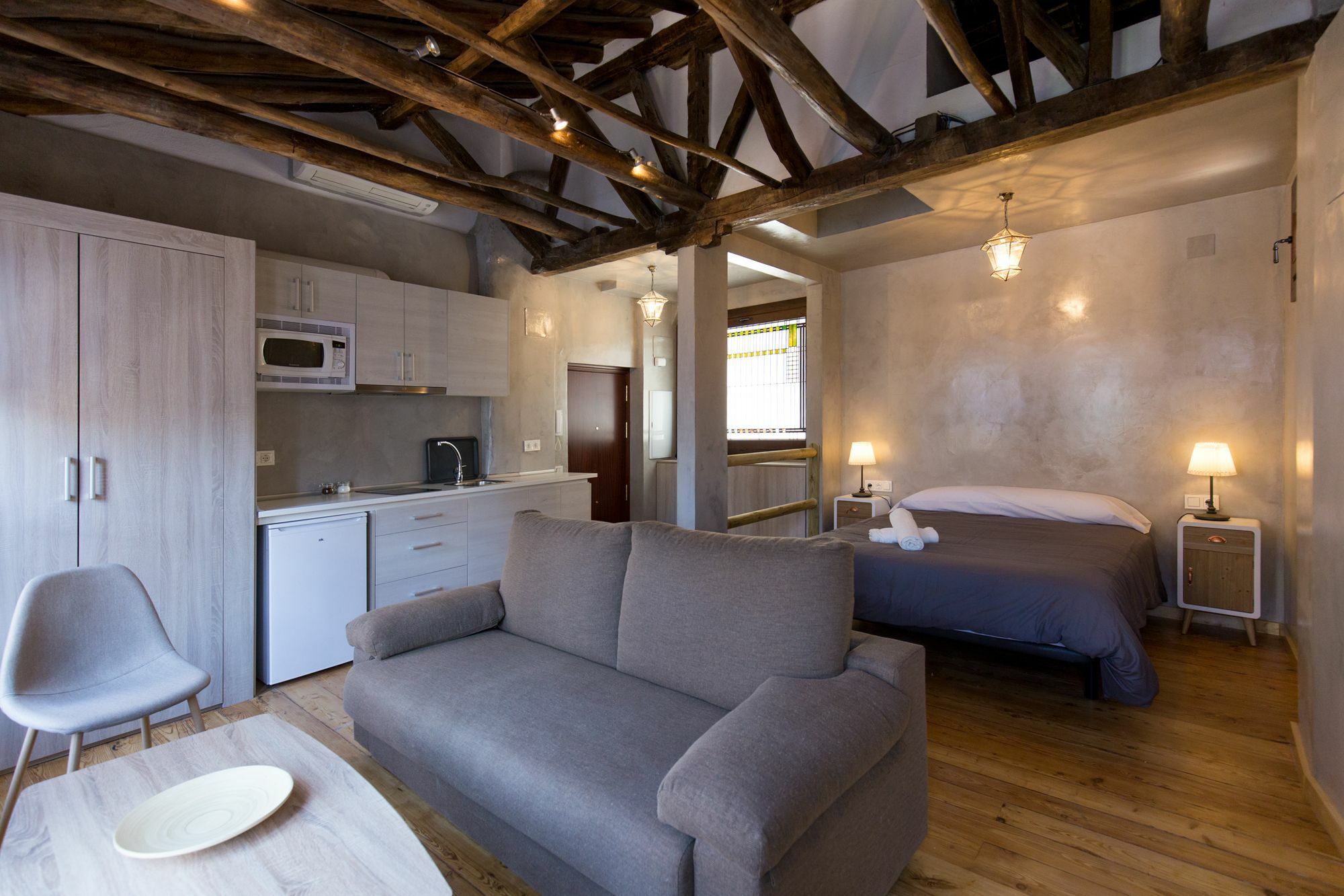 Los Lobos Suites Apartamentos Granada Eksteriør billede