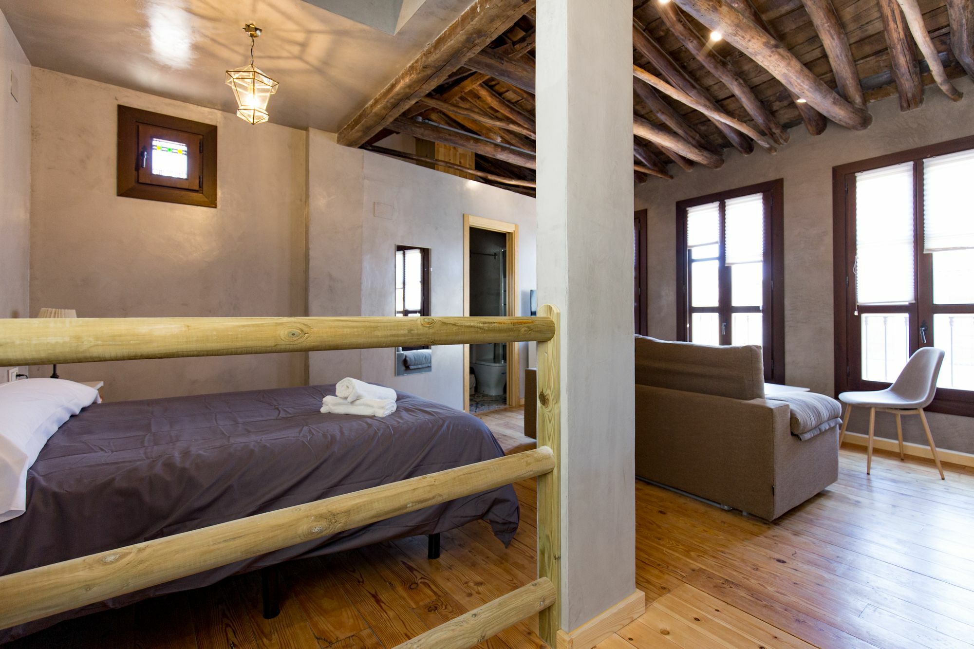 Los Lobos Suites Apartamentos Granada Eksteriør billede