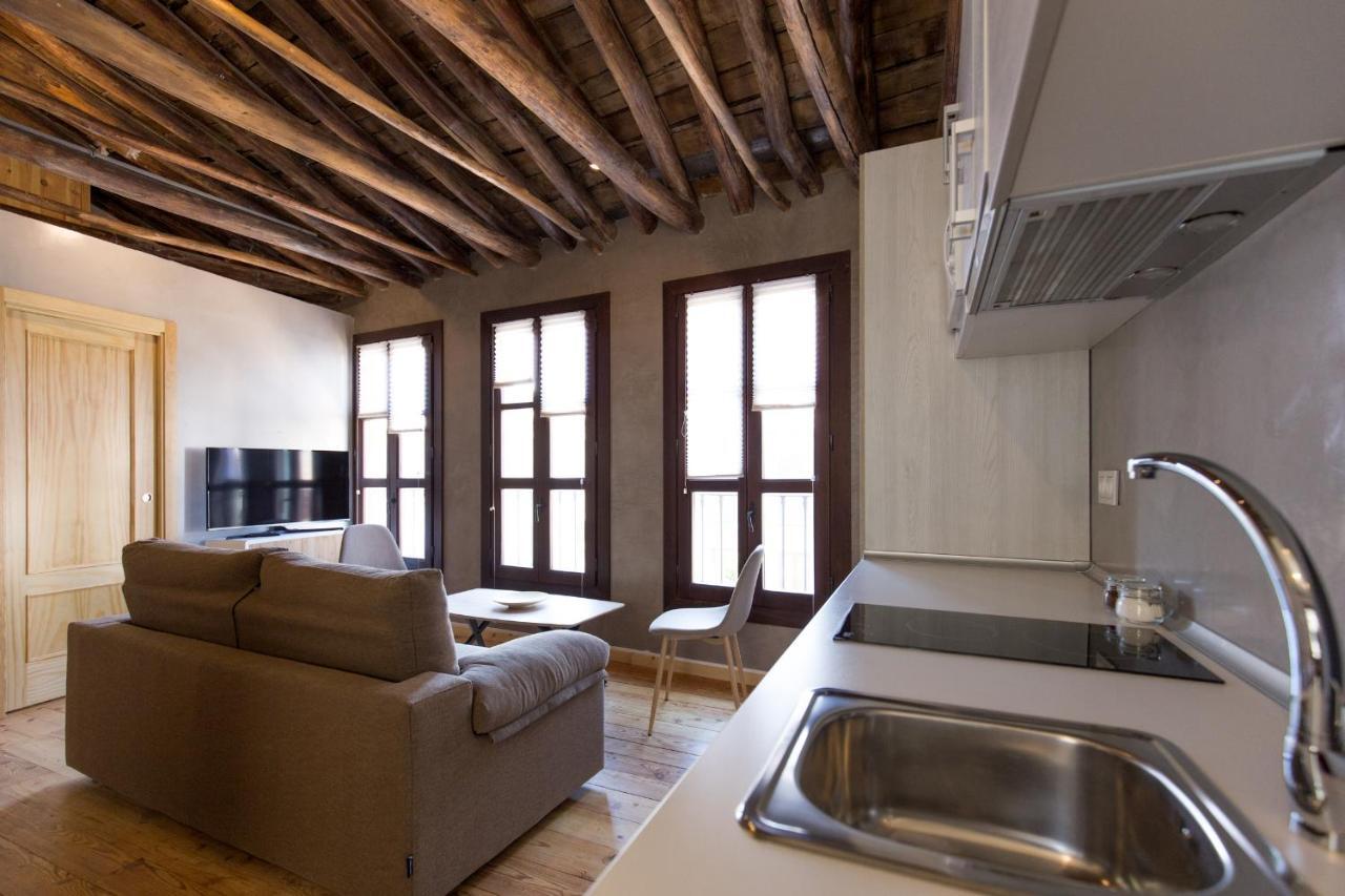 Los Lobos Suites Apartamentos Granada Eksteriør billede