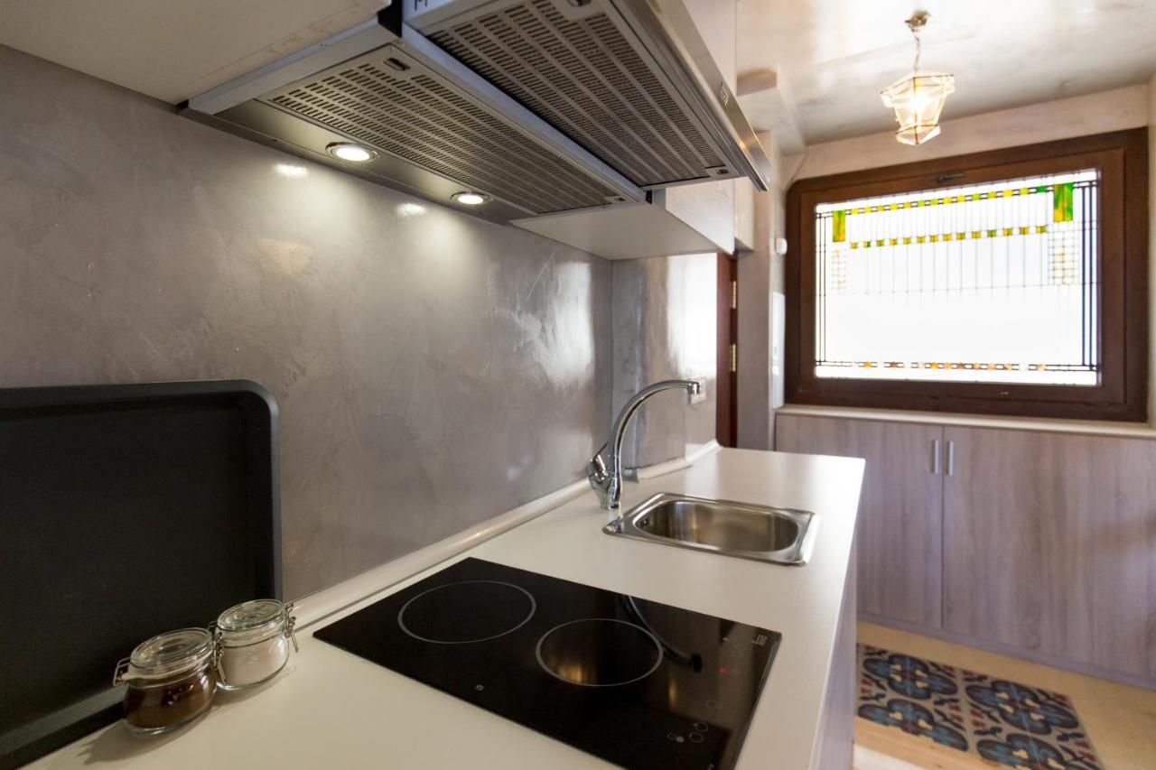 Los Lobos Suites Apartamentos Granada Eksteriør billede